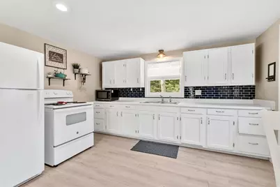 104 Highland St, Mashpee, MA 02649 - Photo 6