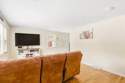 40 Rocky Gutter St, Middleborough, MA 02346 - Photo 8