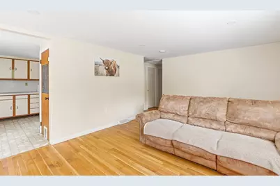 40 Rocky Gutter St, Middleborough, MA 02346 - Photo 6