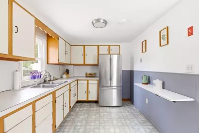 40 Rocky Gutter St, Middleborough, MA 02346 - Photo 10