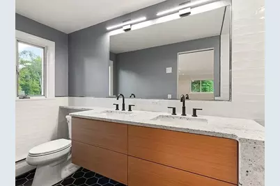 19 Selwyn Rd, Newton, MA 02461 - Photo 16