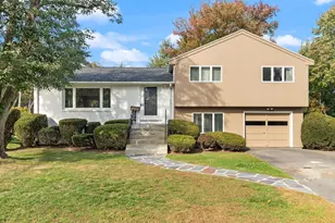 19 Selwyn Rd, Newton, MA 02461 - Photo 1