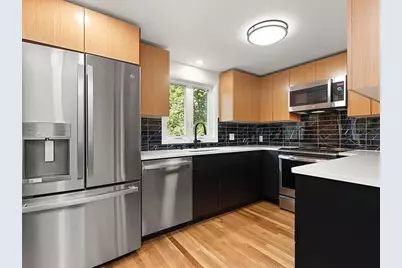 19 Selwyn Rd, Newton, MA 02461 - Photo 2