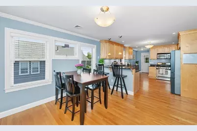 27 Wiltshire Rd #27, Newton, MA 02458 - Photo 4