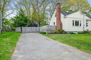 11 East St, Beverly, MA 01915 - Photo 4