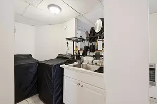 22 Hollywood St, Worcester, MA 01610 - Photo 6