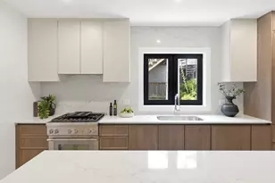 211 Tudor St, Boston, MA 02127 - Photo 6