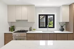 211 Tudor St, Boston, MA 02127 - Photo 6