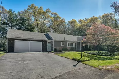 92 Norlen Park, Bridgewater, MA 02324 - Photo 2