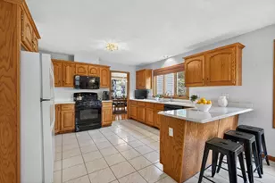 2 Stouffer Cir, Andover, MA 01810 - Photo 10