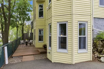 25 Sawyer St #1, Malden, MA 02148 - Photo 4