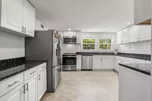26 Winifred Ave, Worcester, MA 01602 - Photo 6