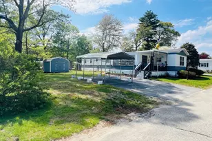 21 Sharon Cir, Merrimac, MA 01860 - Photo 2