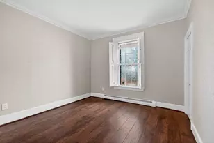 12 Crown St, Worcester, MA 01609 - Photo 8