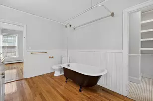 12 Crown St, Worcester, MA 01609 - Photo 24