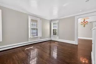 12 Crown St, Worcester, MA 01609 - Photo 4