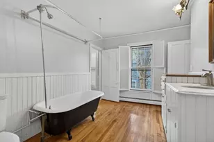 12 Crown St, Worcester, MA 01609 - Photo 22