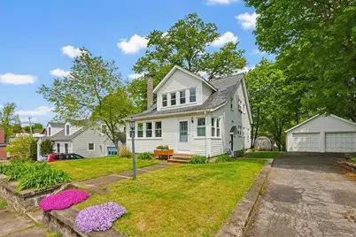 7 Whitin Avenue, Northbridge, MA 01588 - Photo 2