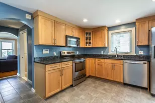 24 Thornton St, Attleboro, MA 02703 - Photo 8