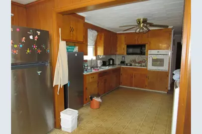 21 Barbara St, Lowell, MA 01854 - Photo 6