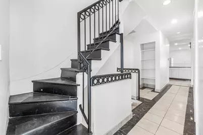 571 Somerville Avenue #1A, Somerville, MA 02143 - Photo 2
