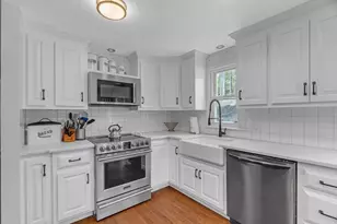 41 Church St, Uxbridge, MA 01569 - Photo 2