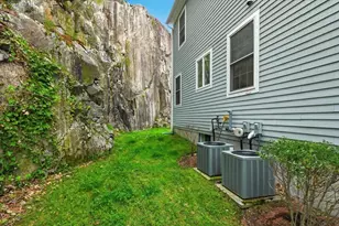 2B Gates Ln, Wakefield, MA 01880 - Photo 28