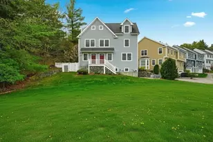 2B Gates Ln, Wakefield, MA 01880 - Photo 2