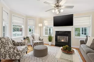 2B Gates Ln, Wakefield, MA 01880 - Photo 10