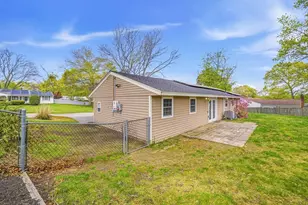 157 Errol Rd, Brockton, MA 02302 - Photo 6