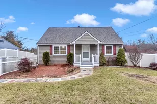 192 Gardens Dr, Springfield, MA 01119 - Photo 2