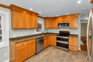 192 Gardens Dr, Springfield, MA 01119 - Photo 10