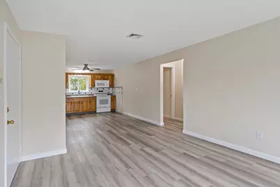 5455 N Main St #4D, Fall River, MA 02720 - Photo 8