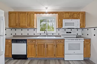 5455 N Main St #4D, Fall River, MA 02720 - Photo 12