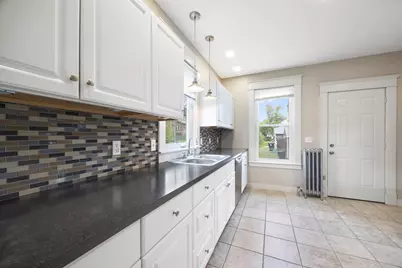 67 Columbus Ave, Holyoke, MA 01040 - Photo 8