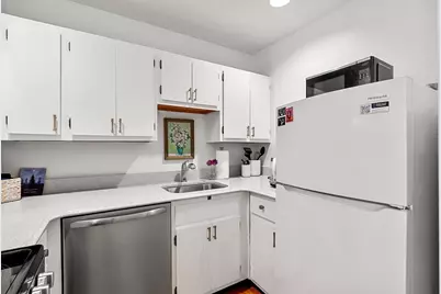 21 Hancock St #3, Boston, MA 02114 - Photo 10
