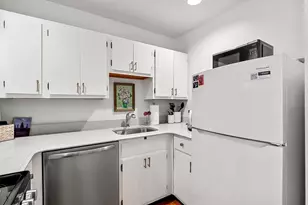 21 Hancock St, Boston, MA 02114 - Photo 10