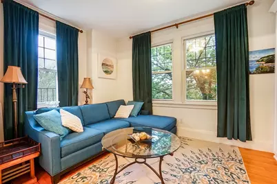569 Franklin St #6, Melrose, MA 02176 - Photo 6