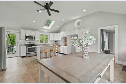 26 Bacon Sq, Plainville, MA 02762 - Photo 2