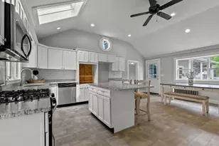 26 Bacon Square, Plainville, MA 02762 - Photo 4