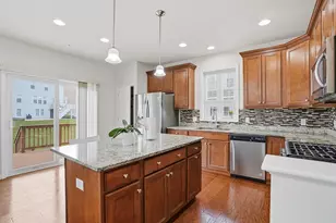 27 Spruce St, Hopkinton, MA 01748 - Photo 14