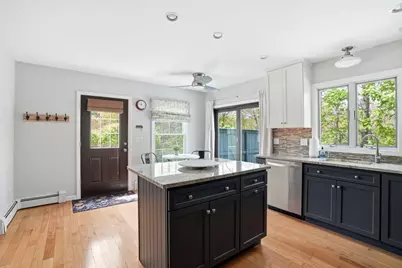 34 North Ave, Attleboro, MA 02703 - Photo 12