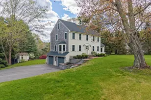 25 Hounds Ditch Ln, Duxbury, MA 02332 - Photo 2