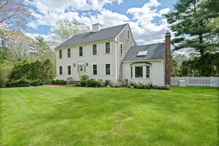 25 Hounds Ditch Ln, Duxbury, MA 02332 - Photo 1