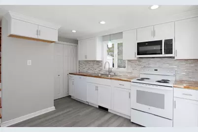 9 Blueberry, Bourne, MA 02532 - Photo 2