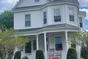 11 Taylor St, Melrose, MA 02176 - Photo 1