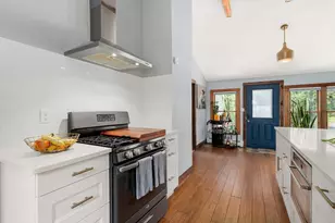 90 Wood St, Hopkinton, MA 01748 - Photo 6
