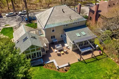 152 Beverly Rd, Brookline, MA 02467 - Photo 2