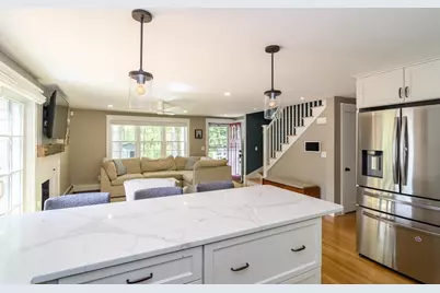 9 Lotus Path, Natick, MA 01760 - Photo 4