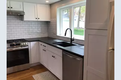 32 Hills St, Randolph, MA 02368 - Photo 12